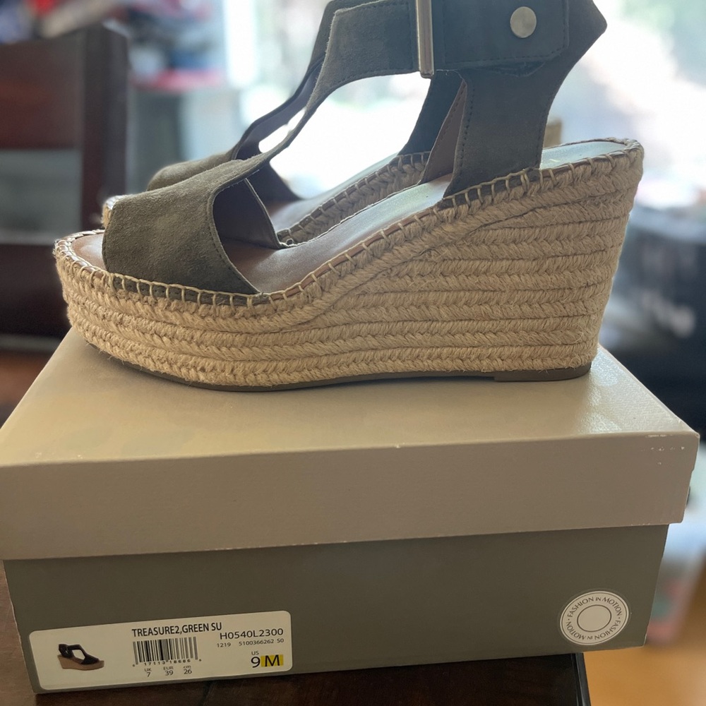 FRANCO SARTO Green Wedge Sandals with Espadrille Sole, size 9